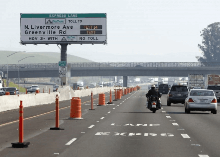 アメリカで運転は怖くない ロサンゼルス交通ルール10と道路標識 Listyle